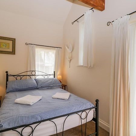 Parkfield Cottage Sturminster Marshall Екстер'єр фото