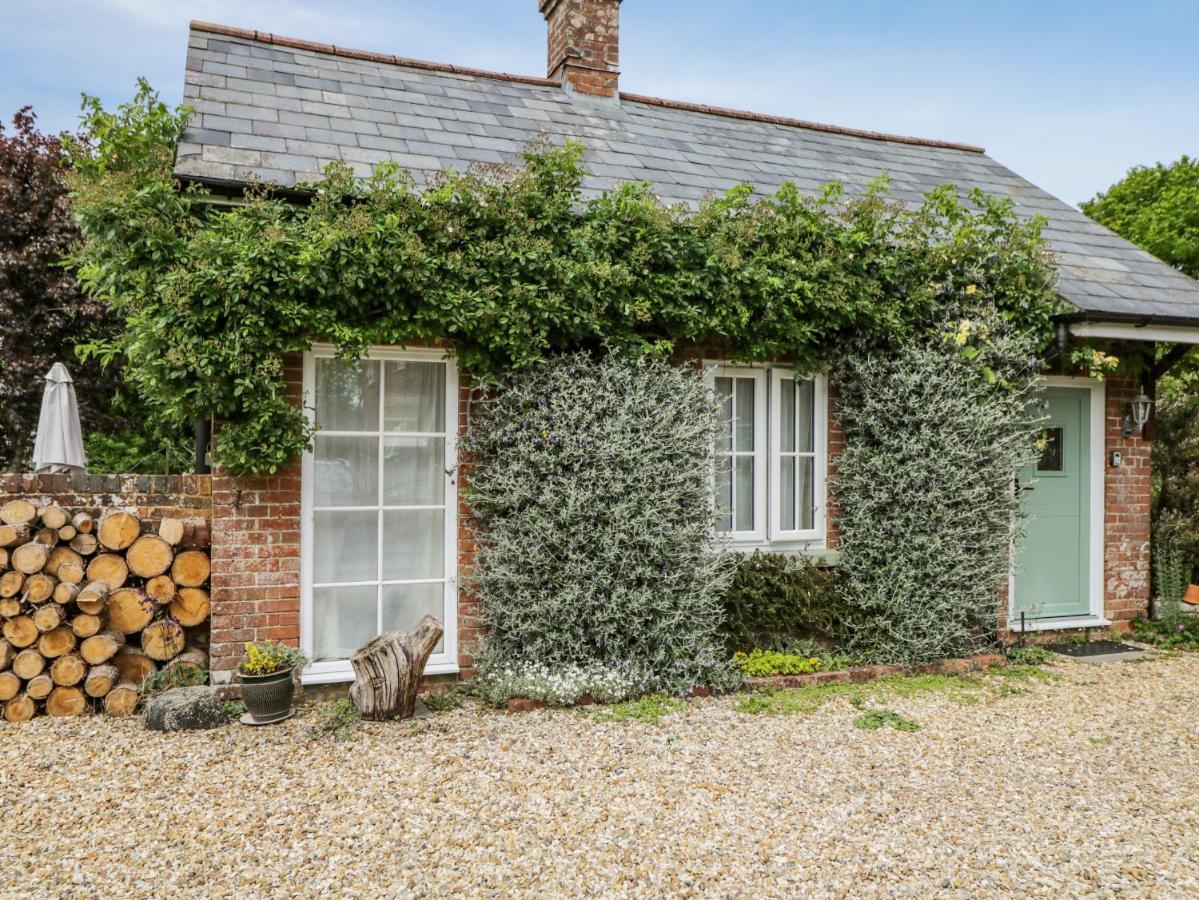 Parkfield Cottage Sturminster Marshall Екстер'єр фото