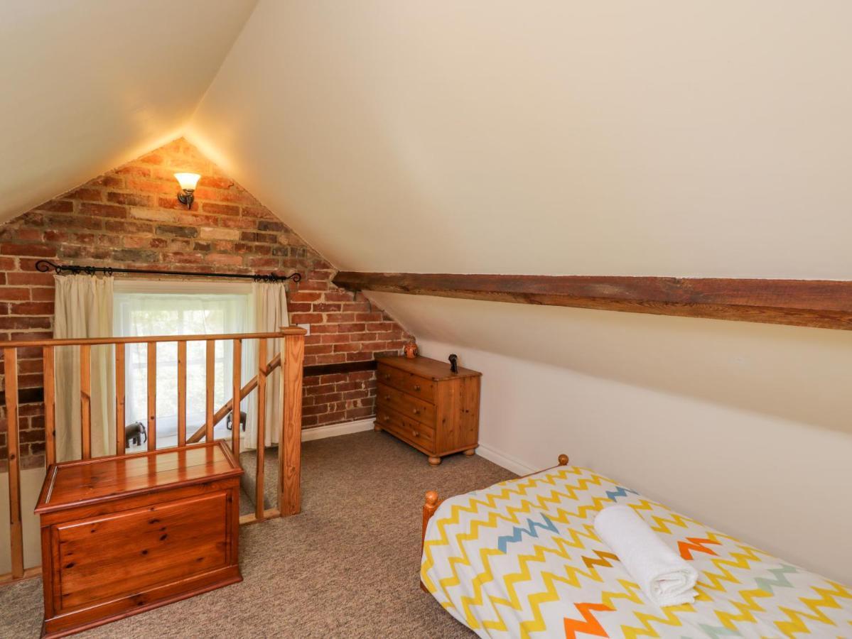 Parkfield Cottage Sturminster Marshall Екстер'єр фото