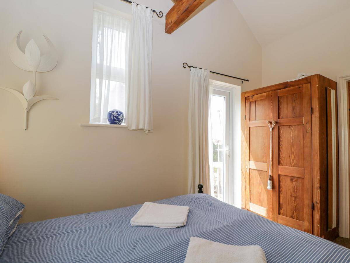 Parkfield Cottage Sturminster Marshall Екстер'єр фото