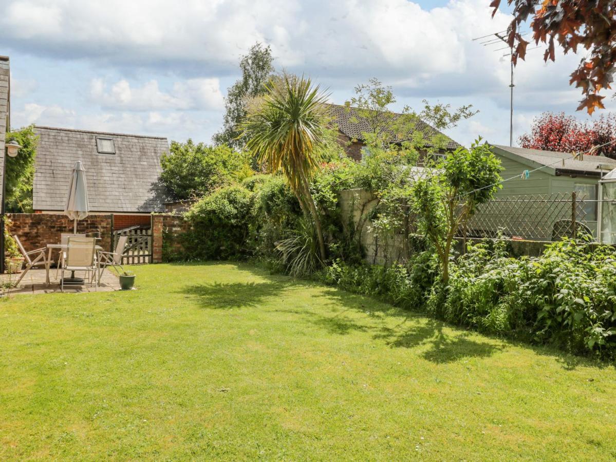 Parkfield Cottage Sturminster Marshall Екстер'єр фото