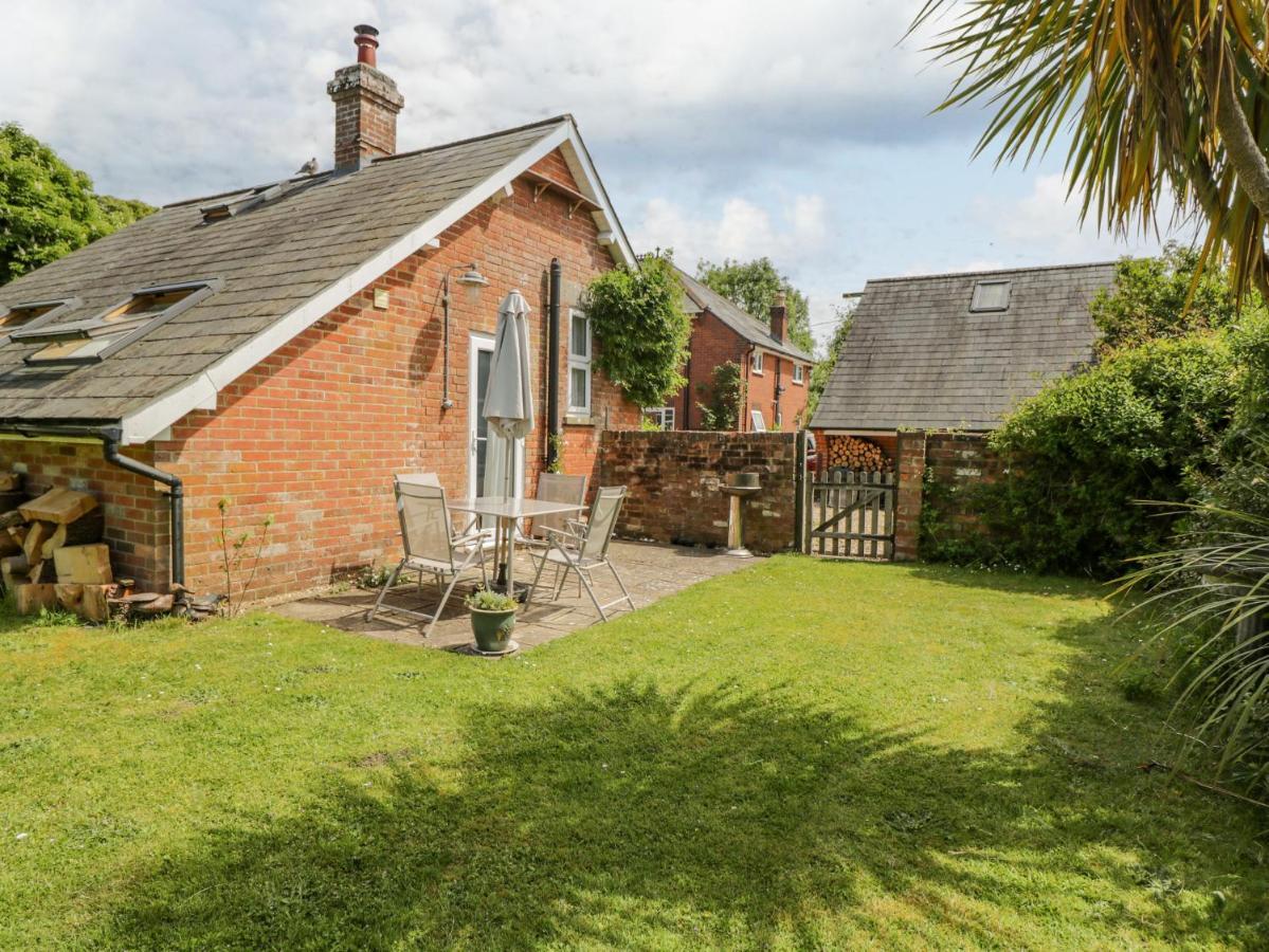 Parkfield Cottage Sturminster Marshall Екстер'єр фото